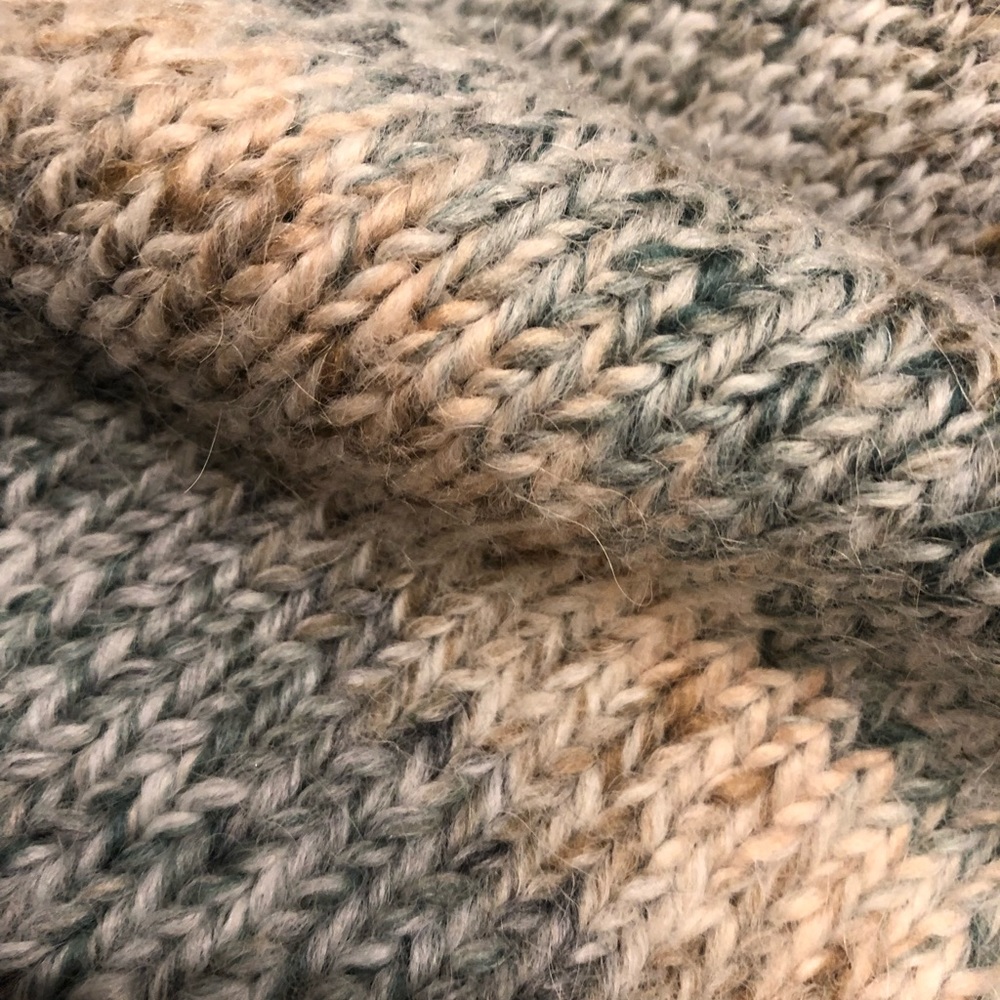 Splendid Sweater - Picture 3 of 3